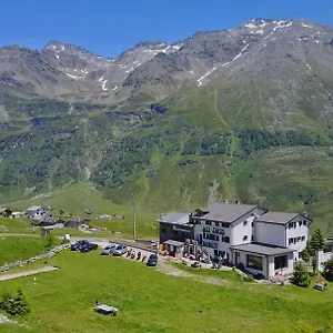  Hotel Rifugio Mai Tardi